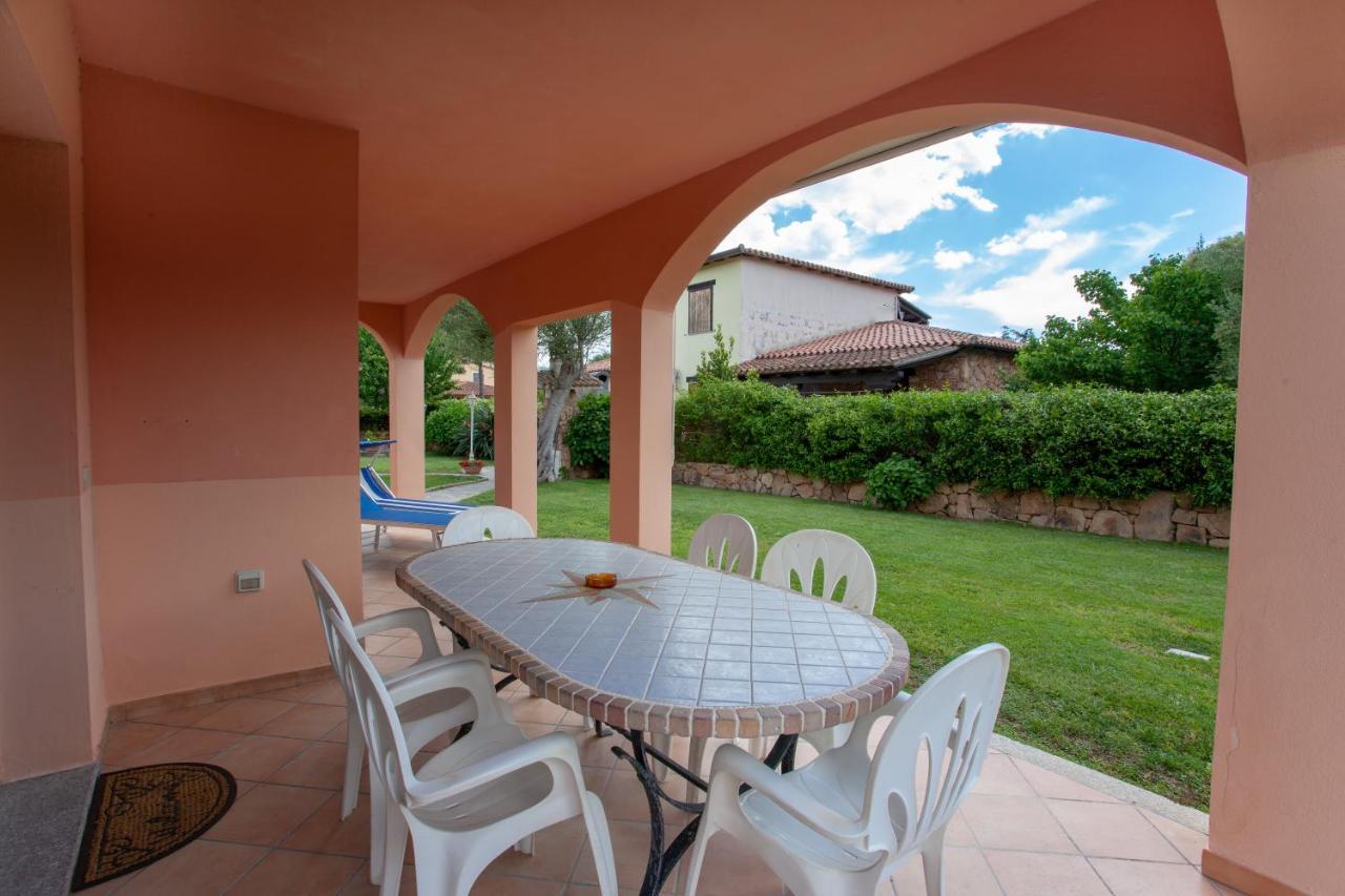 Residence Le Colonnine San Teodoro  Eksteriør billede