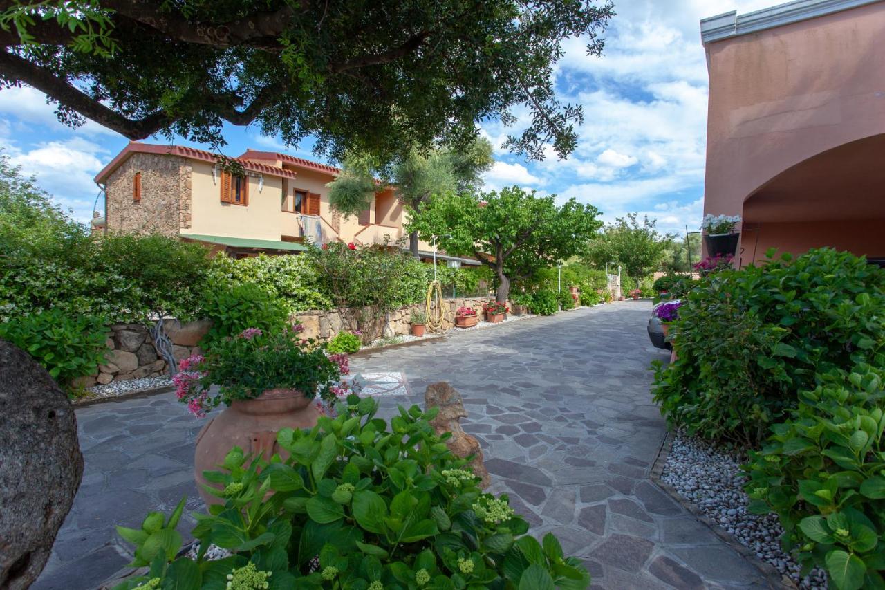 Residence Le Colonnine San Teodoro  Eksteriør billede