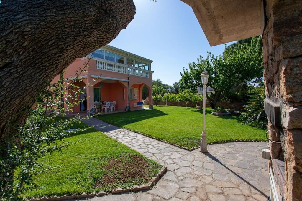 Residence Le Colonnine San Teodoro  Eksteriør billede